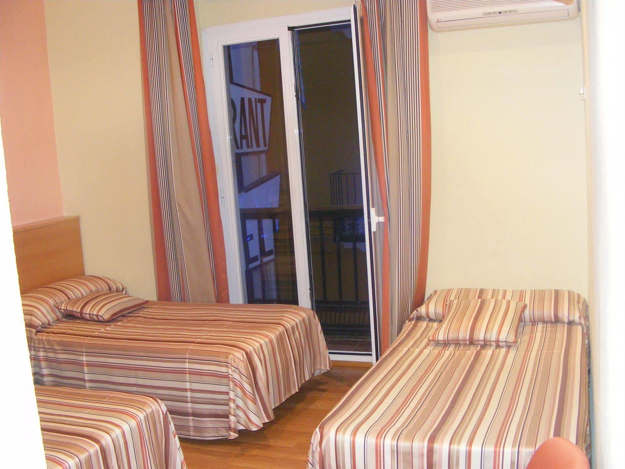 Hotel Alkazar Valensiya Dış mekan fotoğraf