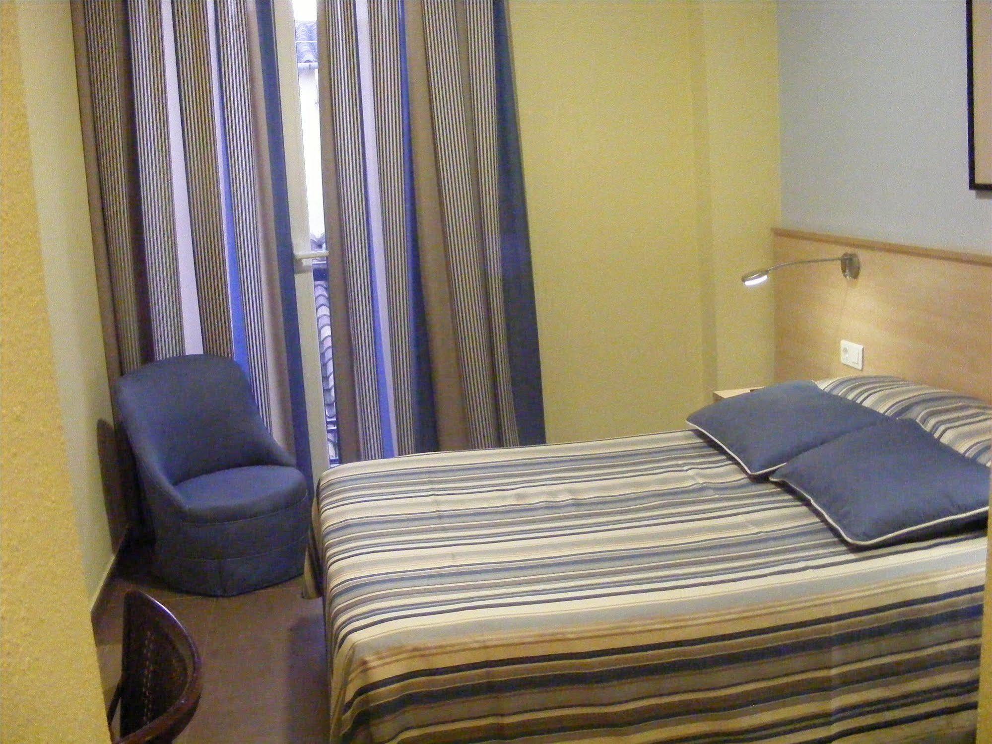 Hotel Alkazar Valensiya Dış mekan fotoğraf
